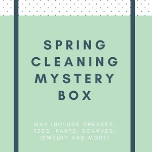 Women’s Mystery Fashion Box - Minimum 7 Items!